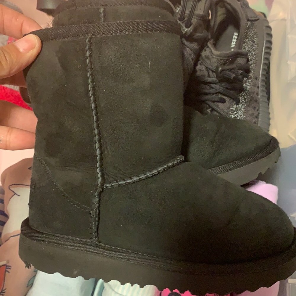 Uggs toddler size 10
